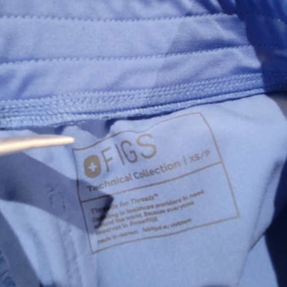 Figs Scrub Set - Picture 4 of 7